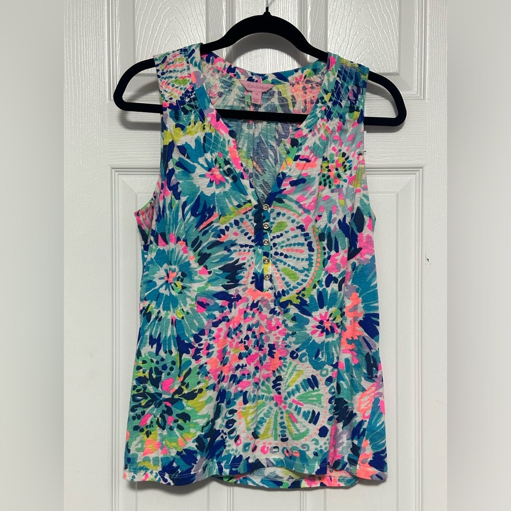 Lilly Pulitzer Essie top